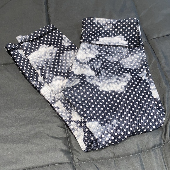 Lululemon Wunder Under Crop II - Picture 10 of 13